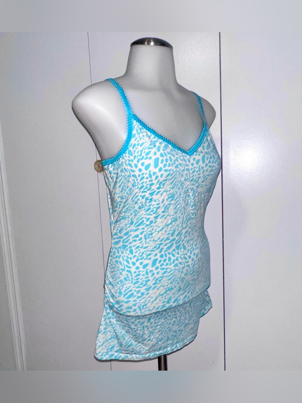 Express leopard print blue & white cami